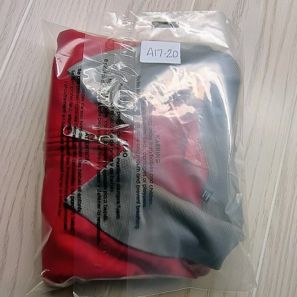 Ohio State OSU Buckeyes Team Shop 1/4 Zip Short Sleeve Polo Womens Red Gray Logo - Picture 10 of 10